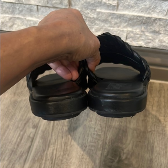 Vince Black Rumi Slide Sandals size 8M/38 - Picture 11 of 11